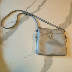 Scout crossbody. Silver Handbag
